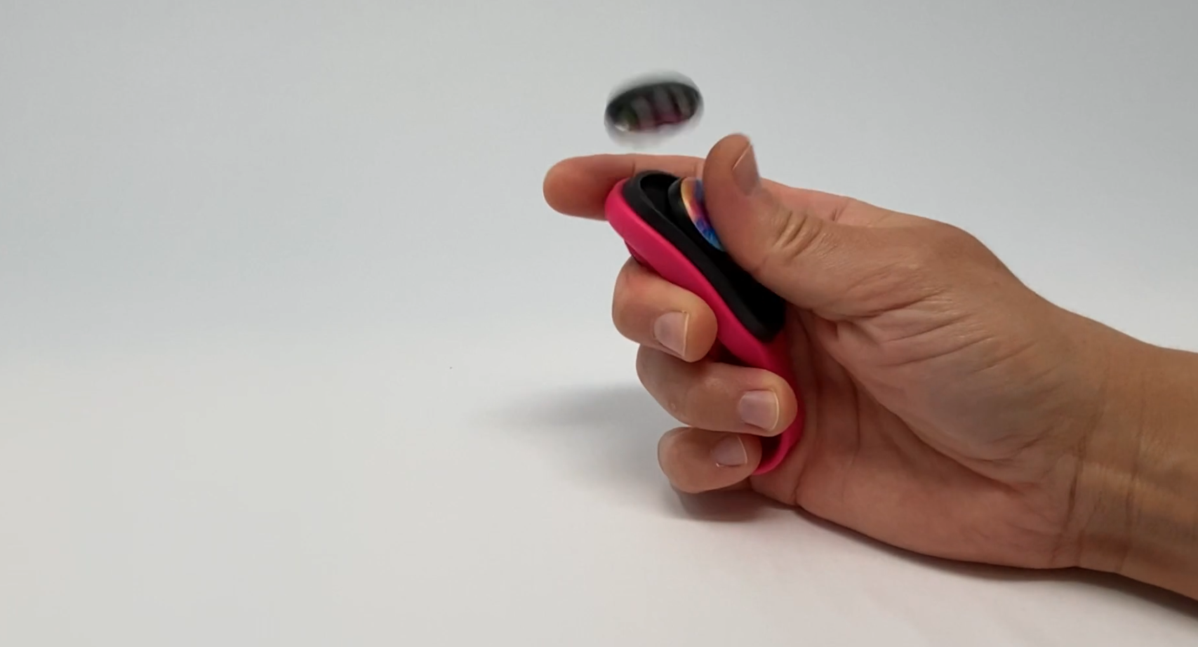 Amazon.com: PopSockets PopPuck Magnetic Fidget Toy & Trick Magnet